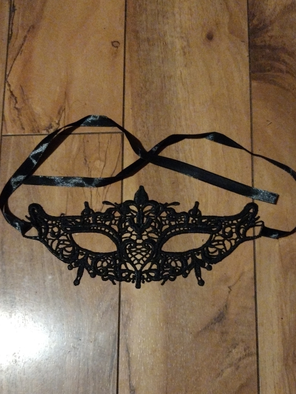 Black Lace Masquerade Mask - Women's Accessory